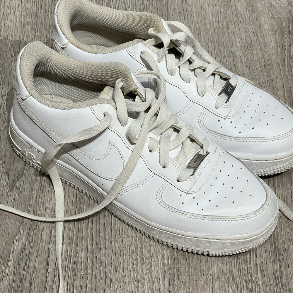 NIKE AIR FORCE 1 LOW WOMEN'S CASUAL SHOES